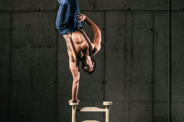 HANDSTAND — Circus performer, Performance Lab Ibiza